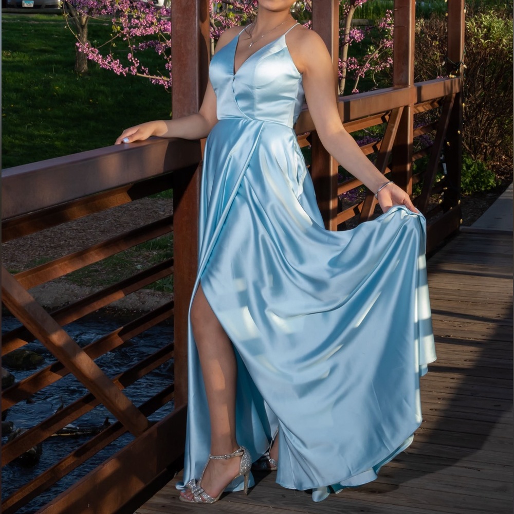 Long Blue Prom dress